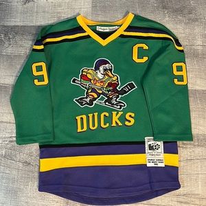 Mighty Ducks Conway Youth Hockey Jersey. Size medium.